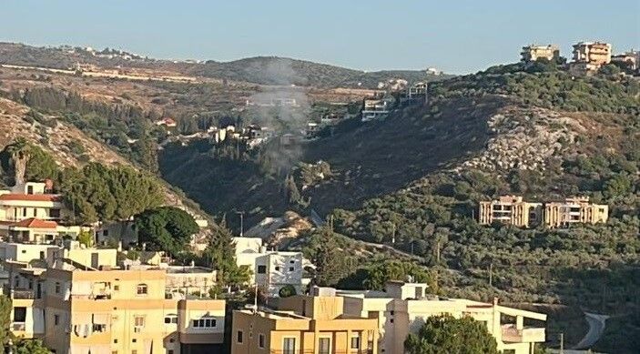 مسيرة إسرائيلية استهدفت دراجة نارية في بلدة محرونة