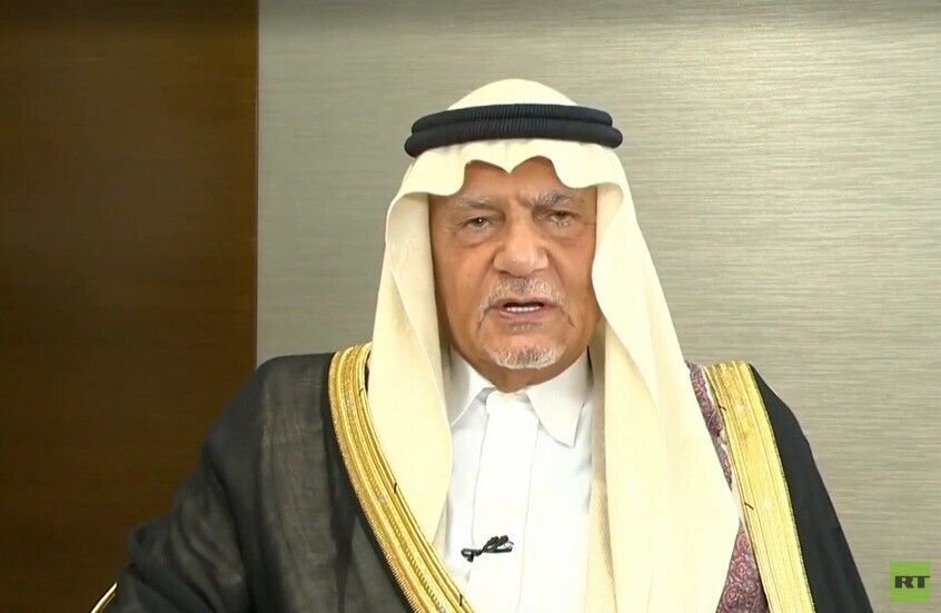 الخليج اليوم .. الأمير تركي الفيصل: في عالم يسوده العدل كنا شهدنا قصفا أمريكيا على ديمونا الإسرائيلي بدلا من إيران