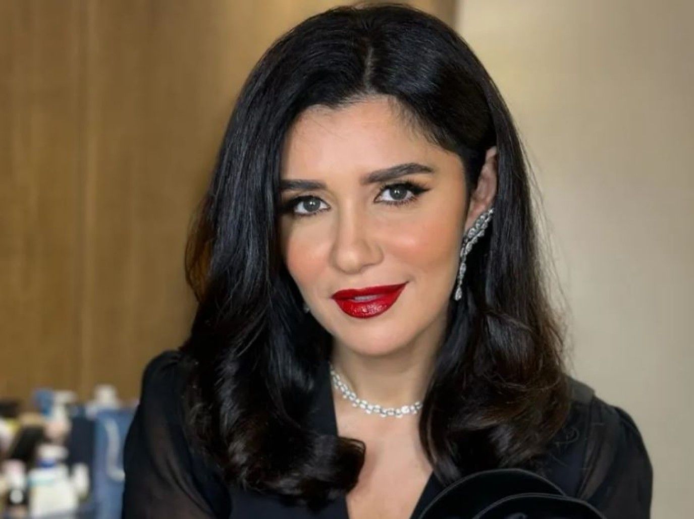 غادة عادل تنوي الخضوع لجراحة تجميلية في الوجه: عاوزة يبقى شكلي حلو