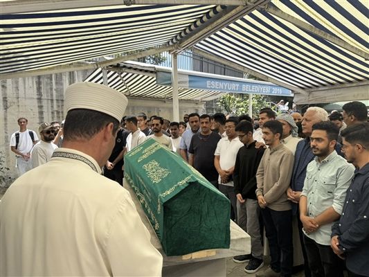 تشييع جثمان الشاعر فؤاد الحميري في إسطنبول واليمنيون ينعونه بقلوب مكسورة