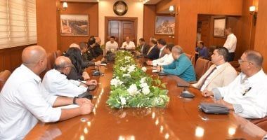 محافظ بورسعيد يستقبل وزير الرياضة ورئيس المصري