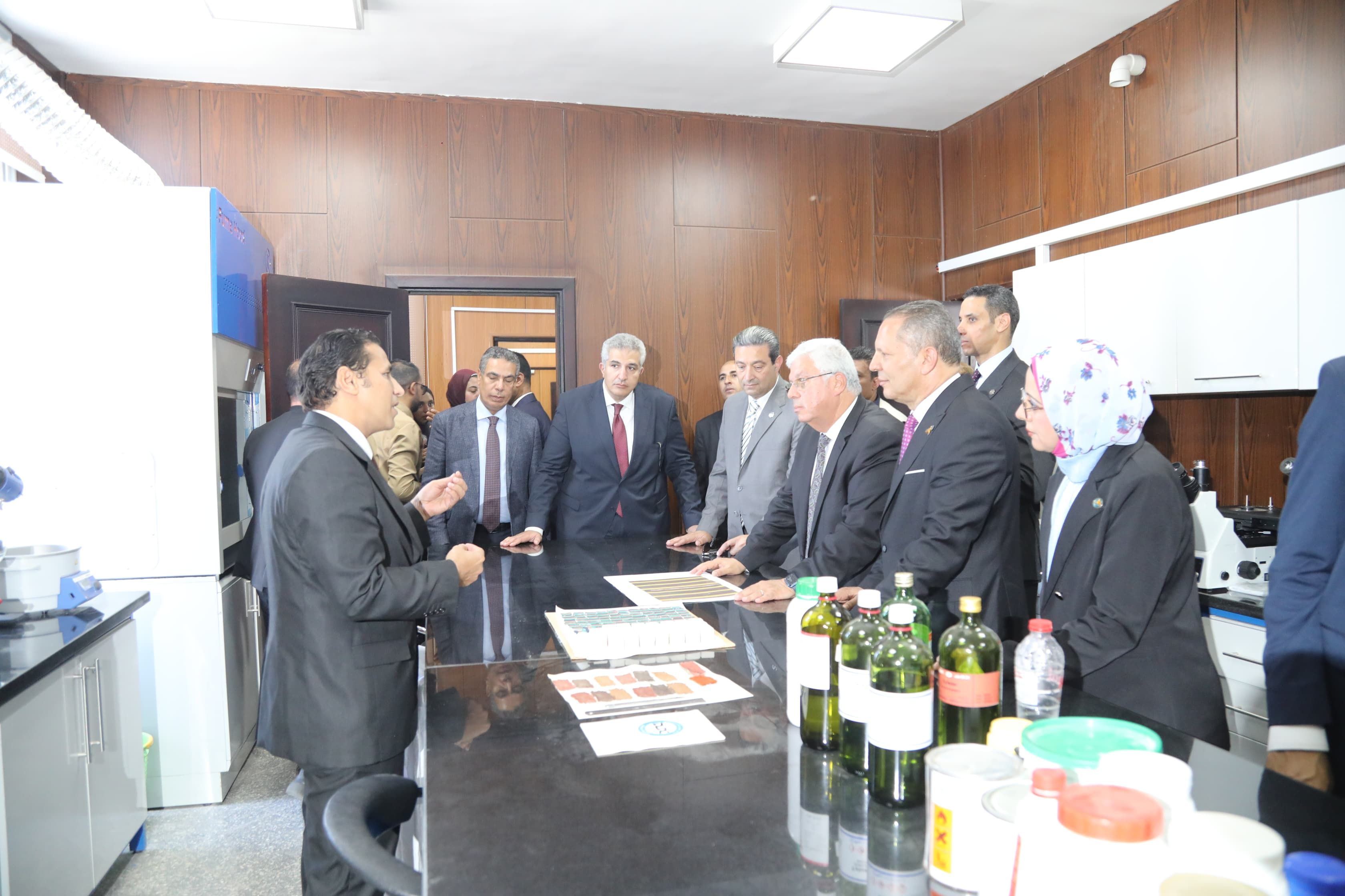 وزير التعليم العالي ومحافظ دمياط ورئيس الجامعة يفتتحون عددًا من المشروعات