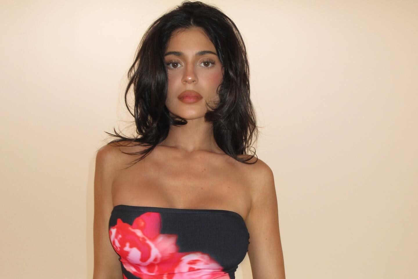 كايلي جينر في زفاف جيف بيزوس.. فهل أثار فستانها غضب العروس لورين سانشيز؟