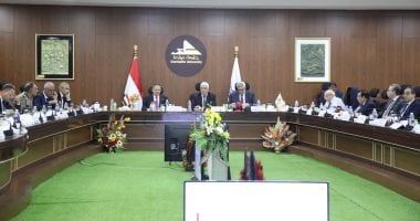 إعفاء أبناء الشهداء والمصابين بعجز كلى من مصروفات الجامعات الحكومية والخاصة والأهلية