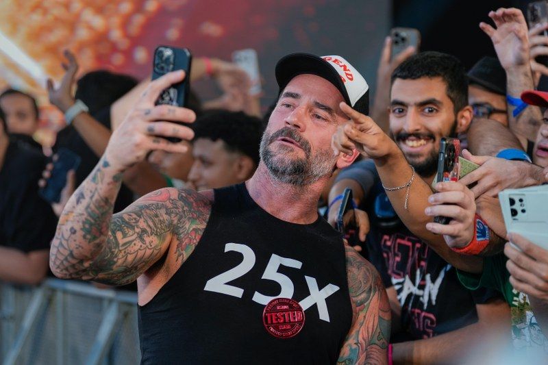 ليلة حماسية من الرياض: نزالات “سماك داون” تشعل الأجواء بحضور جماهيري كبير