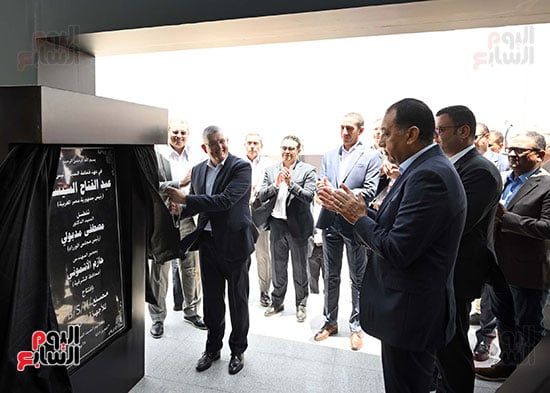 رئيس الوزراء يفتتح مصنعا للأجهزة المنزلية ومستودعا لإحدى الشركات الرائدة بأفريقيا