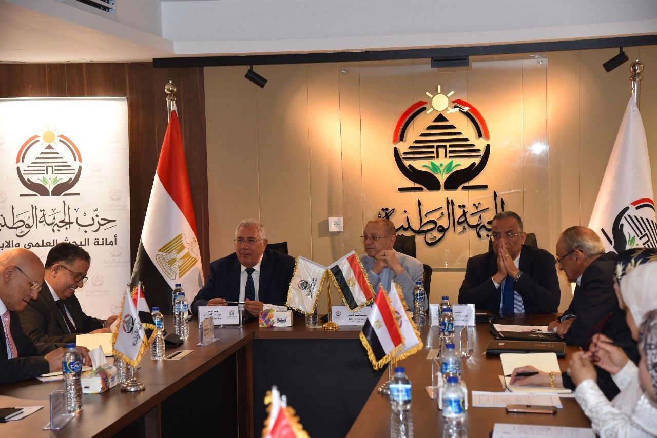 السيد القصير: "الجبهة الوطنية" يحرص على النهوض بالأبحاث التطبيقية والاستفادة من شباب الباحثين