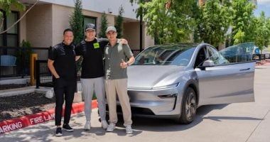 تكنولوجيا: تسلا تستعرض أول عملية تسليم ذاتي بالكامل لإثبات كفاءة سياراتها ذاتية القيادة