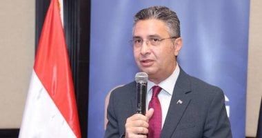 سوق اليوم الواحد يصل منطقة العاشر من رمضان لتوفير السلع للمواطنين