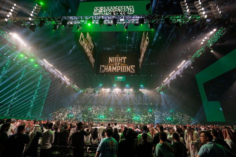 “ليلة الأبطال” لـ WWE من الرياض.. مواجهات تصنع التاريخ وسط حماس جماهيري كبير