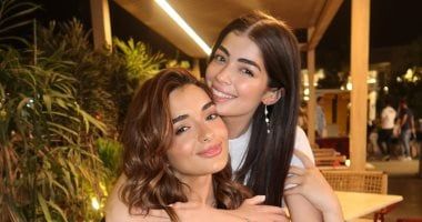 هشام جمال يحتفل بملك زاهر شقيقة زوجته على طريقته الخاصة