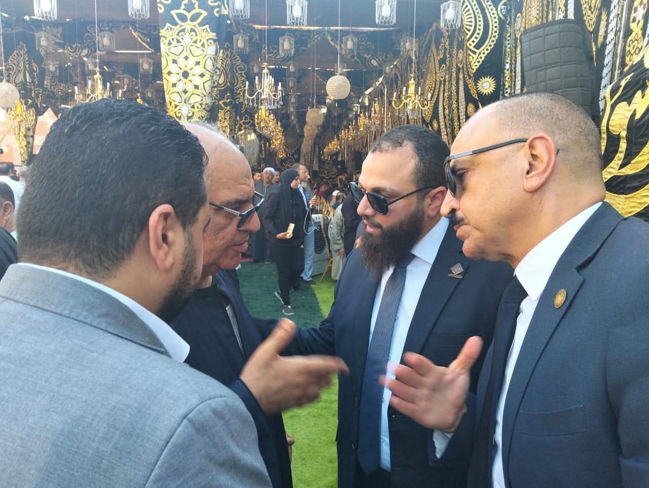 وفد من تنسيقية الأحزاب يقدم العزاء لأسر ضحايا حادث الطريق الإقليمي.. صور