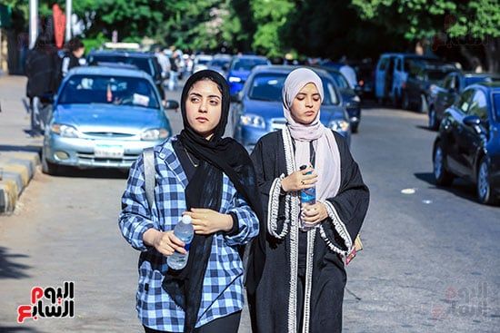 بدء دخول طلاب الثانوية العامة إلى لجان اللغة الأجنبية الأولى