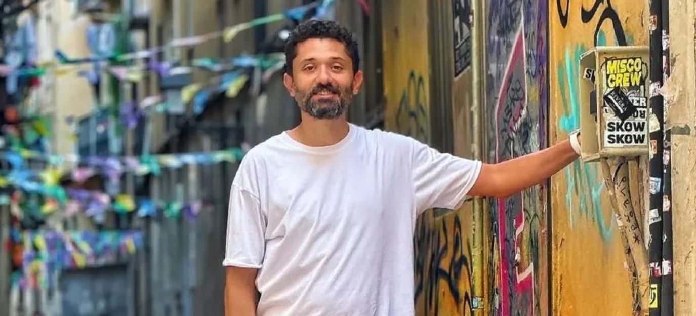 سر خطير وراء ارتداء كريم محمود عبد العزيز غمامة على عينه في مملكة الحرير