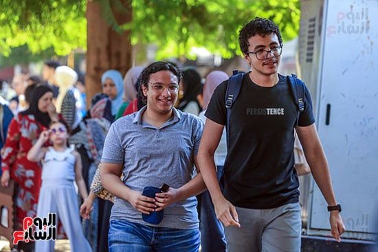 طلاب الثانوية العامة يؤدون اليوم امتحان اللغة الأجنبية الأولى