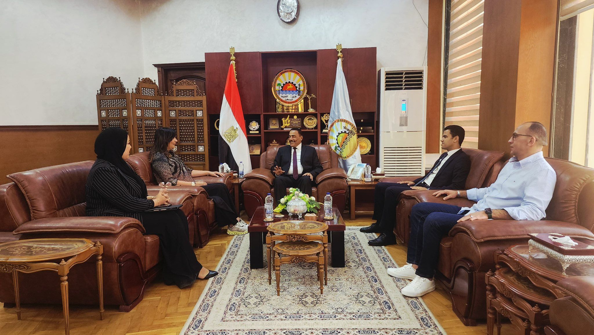 التحالف الوطنى يطلق القافلة الرابعة من قوافل "إيد واحدة" فى مطروح لخدمة أكثر من 10 آلاف مواطن