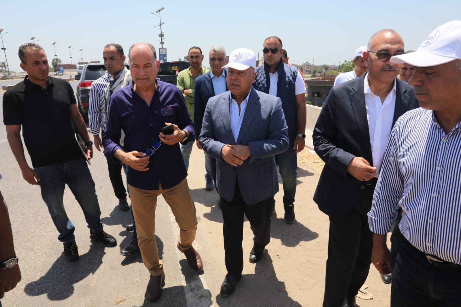 كامل الوزير: إعداد خطة زمنية مضغوطة لإنهاء الطريق الإقليمي بالكامل