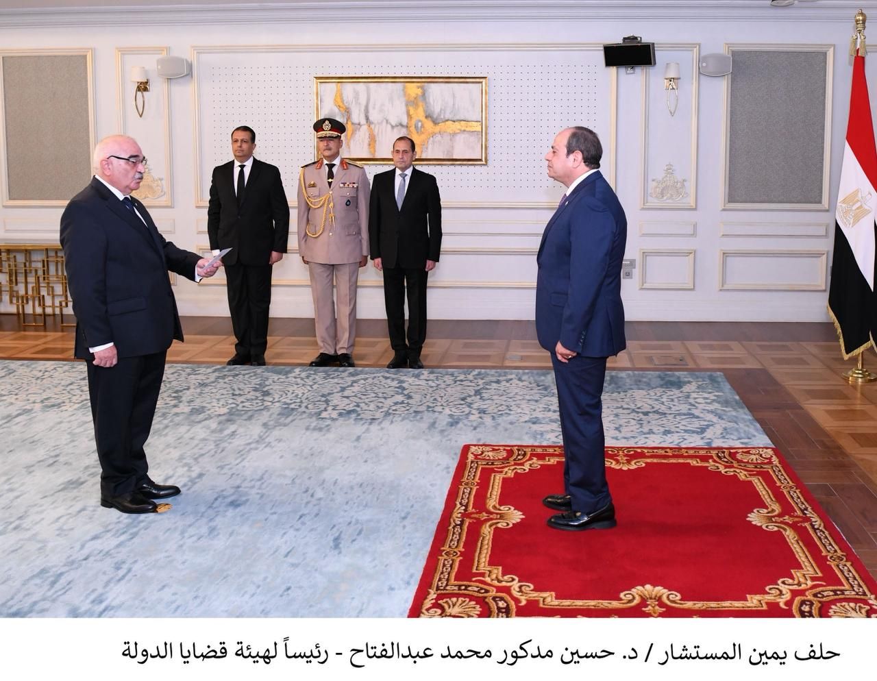 رؤساء محكمة النقض ومجلس الدولة والنيابة الإدارية الجدد يؤدون اليمين القانونية أمام الرئيس السيسى