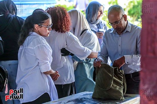 قرابة 780 ألف طالب بالثانوية العامة يبدأون امتحان اللغة الأجنبية الأولى