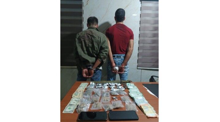 قوى الأمن: توقيف مروجَي مخدرات في صيدا بالجرم المشهود وضبط كمية منها بحوزتهما