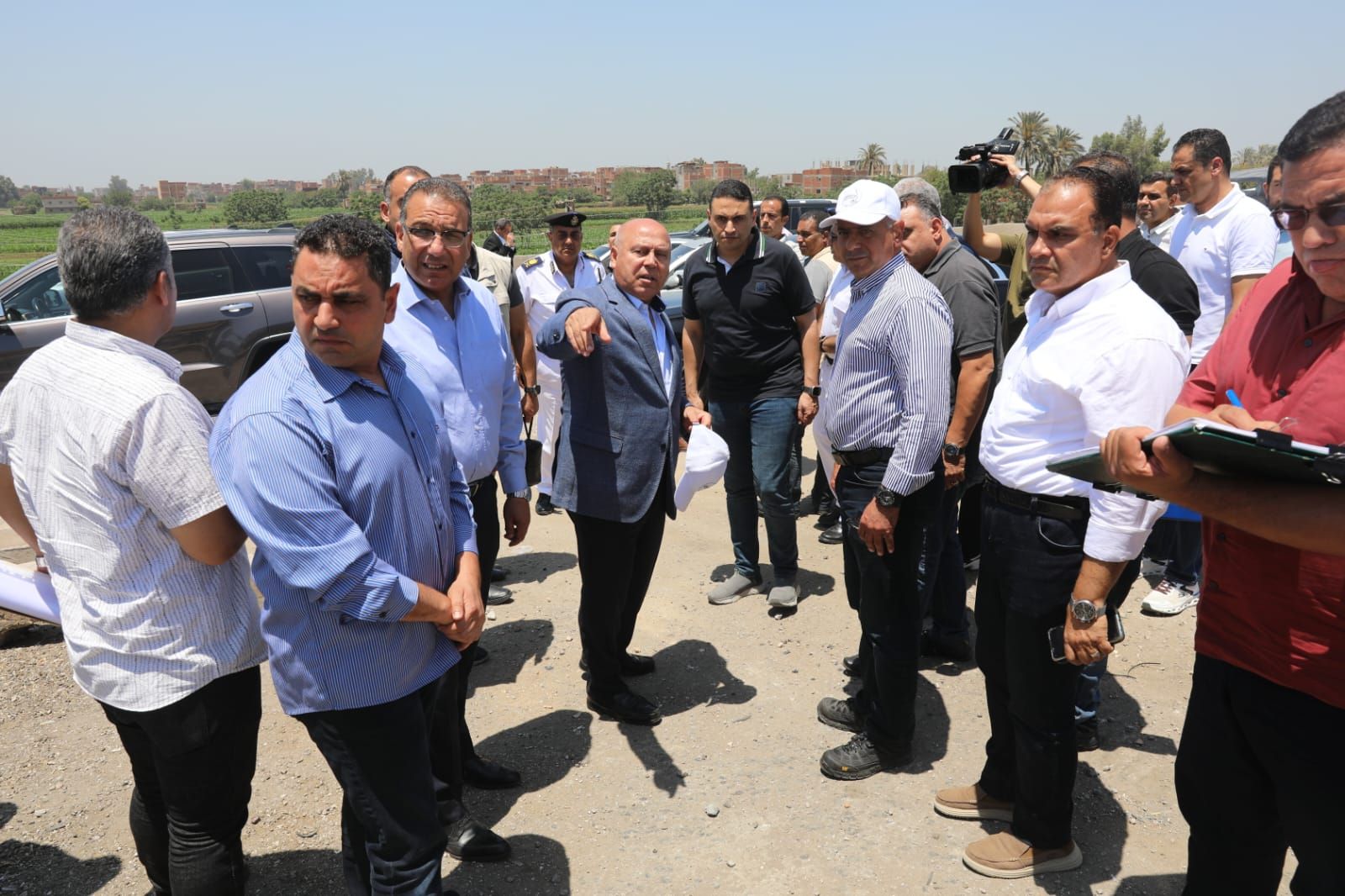 كامل الوزير: إعداد خطة زمنية مضغوطة لإنهاء الطريق الإقليمي بالكامل