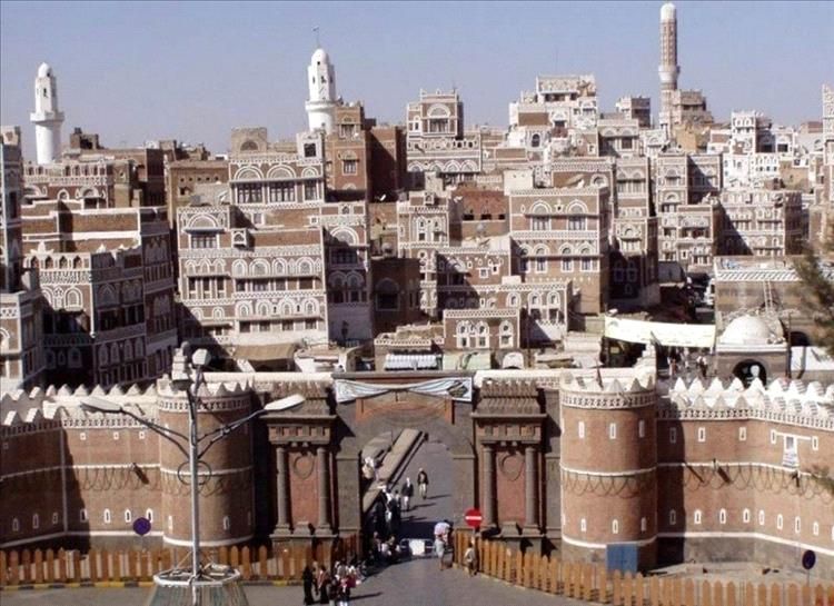 "تطورات جديدة في جريمة حي الفليحي: الجاني قيادي حوثي مقرب من صهر عبدالملك الحوثي"