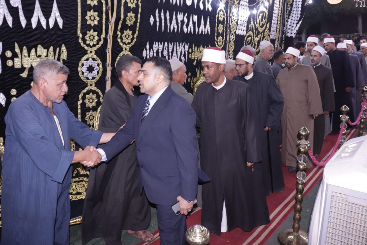 وفد من الأزهر والأوقاف لتعزية أهالى فتيات كفر السنابسة بالمنوفية.. صور
