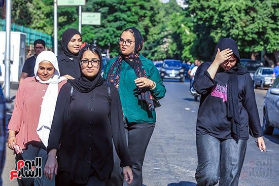 طلاب الثانوية العامة يؤدون اليوم امتحان اللغة الأجنبية الأولى