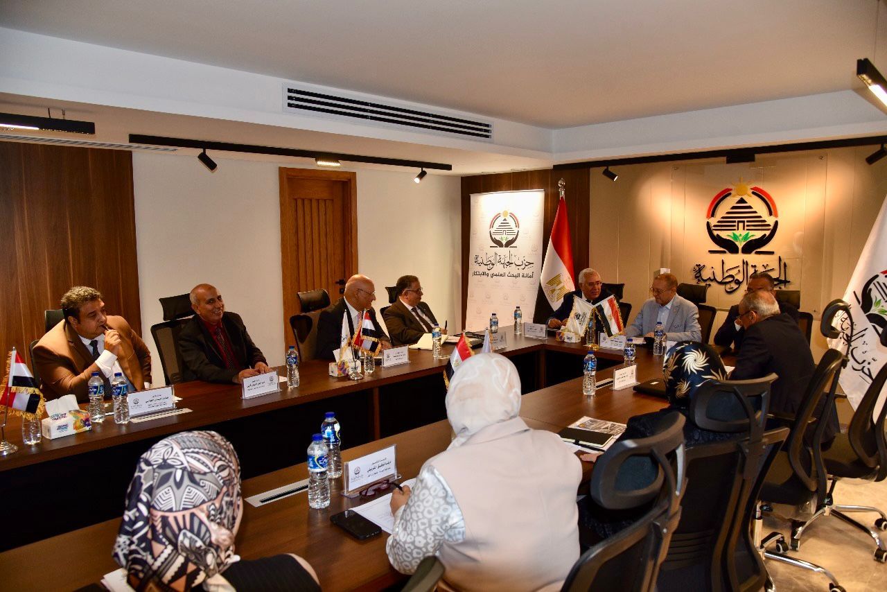 السيد القصير: "الجبهة الوطنية" يحرص على النهوض بالأبحاث التطبيقية والاستفادة من شباب الباحثين