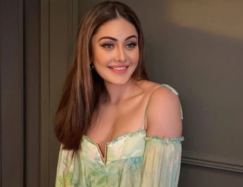 حقن مضادة للشيخوخة ولعب اليوجا.. تعرف على سبب وفاة شيفالي جاريوالا