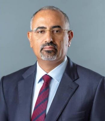 الرئيس الزُبيدي يبحث مع السفيرة الفرنسية جهود دعم الاقتصاد والتنمية في بلادنا