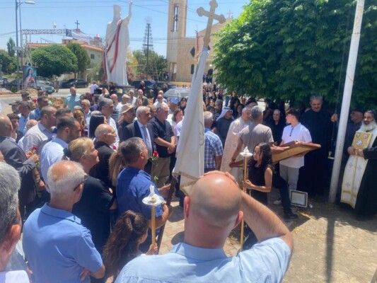 قداس في ذكرى شهداء القاع ولوحة تخلد اسماءهم