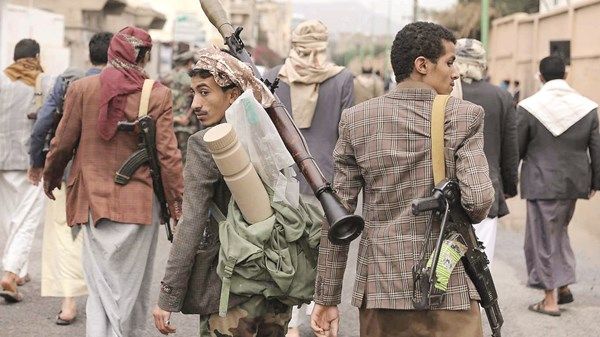 «الحوثي» تدفع بتعزيزات عسكرية إلى جبهات القتال