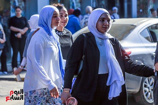 طلاب الثانوية العامة يؤدون اليوم امتحان اللغة الأجنبية الأولى