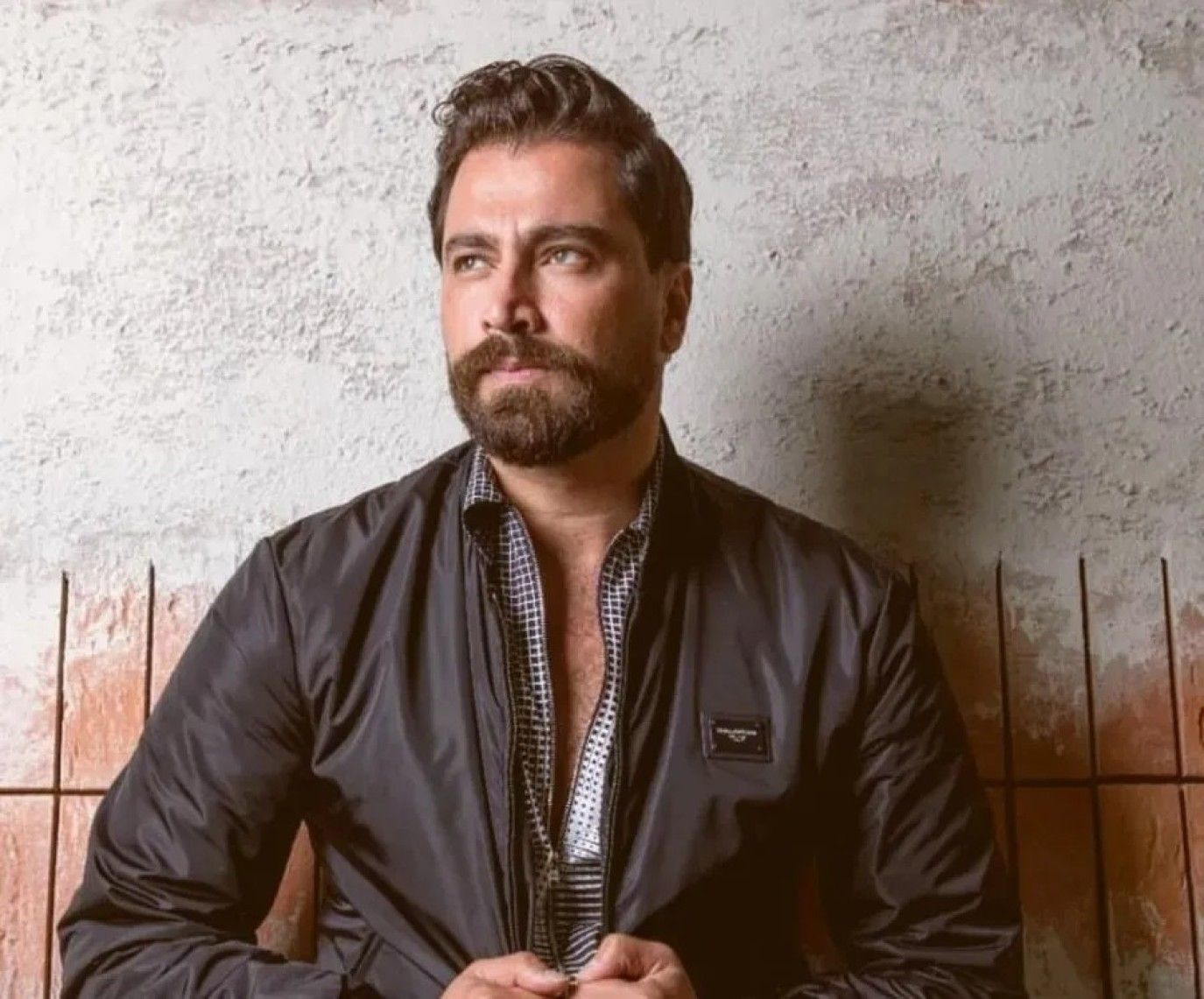 أحدثهم معتصم النهار.. وجوه عربية تضيء الشاشة المصرية تعرفوا إليهم  