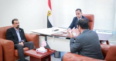 نائب وزير الصحة يترأس اجتماعاً بمستشفى العلمين لبحث تقديم خدمات السياحة العلاجية