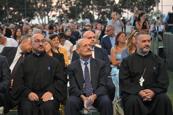 الأب السغبيني خلال حفل تخرّج دفعة 2025 في الجامعة الانطونية: إبقوا متجذّرين ولا تدعوا أحدًا يسرق منكم النجاح والعزم