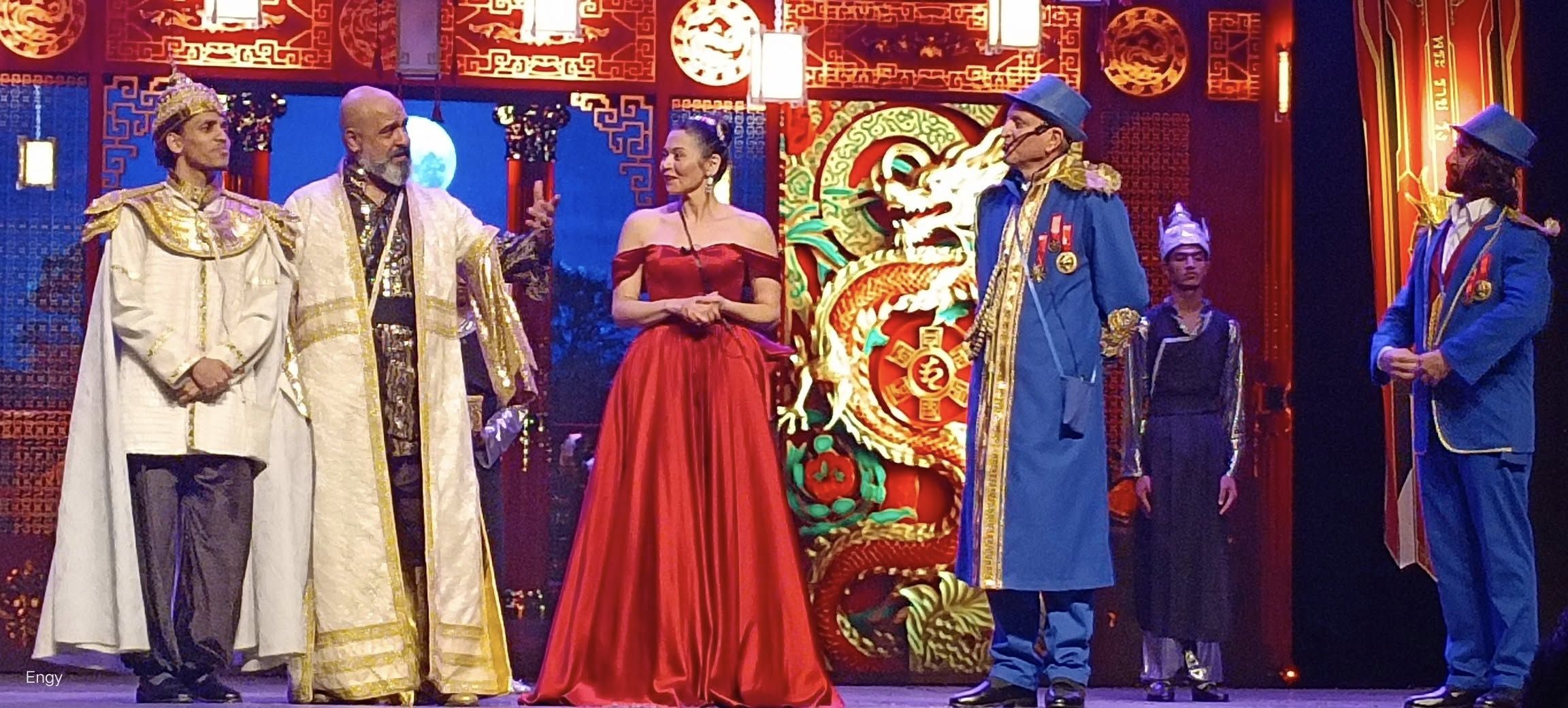 "الملك وأنا" يحلق على مسرح البالون فى يومه الأول بحفل كامل العدد