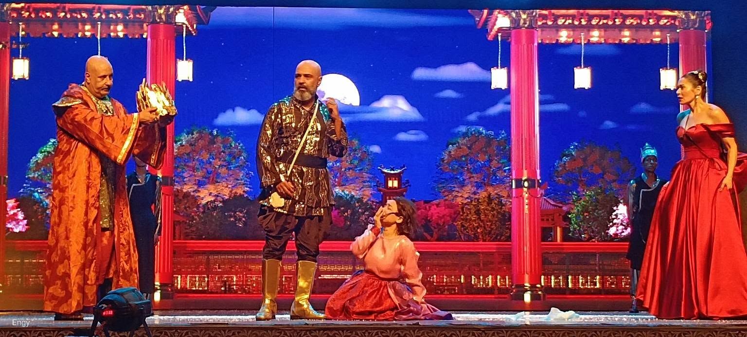 "الملك وأنا" يحلق على مسرح البالون فى يومه الأول بحفل كامل العدد