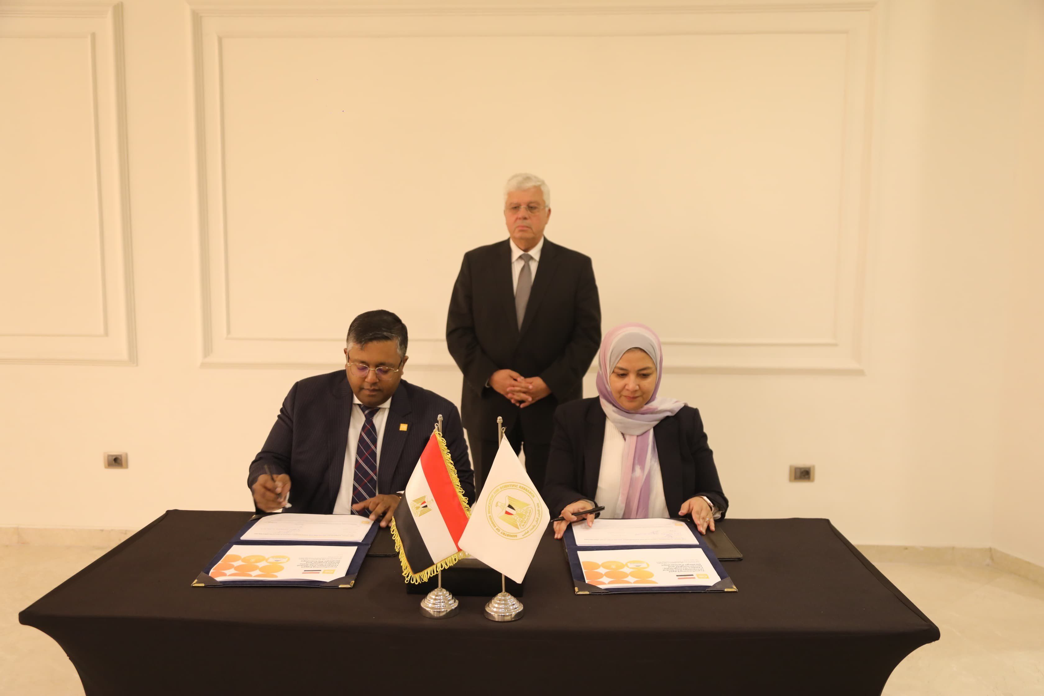 وزير التعليم العالي يكرم 20 جامعة مدرجة في النسخة العامة لتصنيف QS لعام 2025