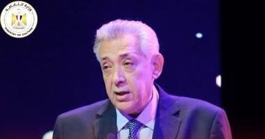 سامح مهران رئيس مهرجان المسرح التجريبى يلقى رسالة اليوم العربى للمسرح 2026