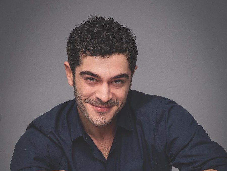 بوراك دينيز يقع في حبّ بطلة مسلسل “المدينة البعيدة”