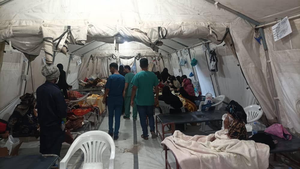 أطباء بلا حدود تحذر من تفاقم تفشي الإسهال المائي الحاد في إب وسط تدهور البنية الصحية