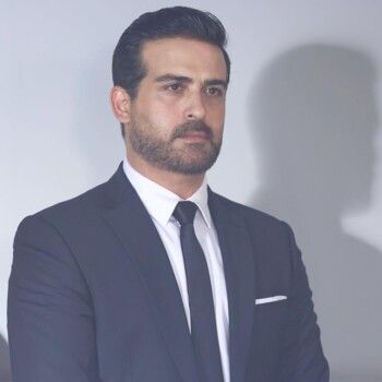 بطل فيديو كليب سيرين عبد النور نجم سوري شهير.. والجمهور يخمن هويته