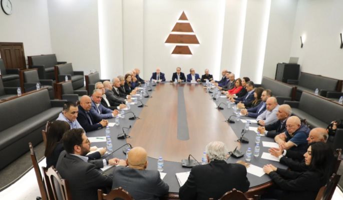 "الكتائب": أي محاولة لإعادة عقارب الساعة إلى الوراء لن تمر ويجب حل ملف السلاح ضمن مهلة واضحة وسريعة