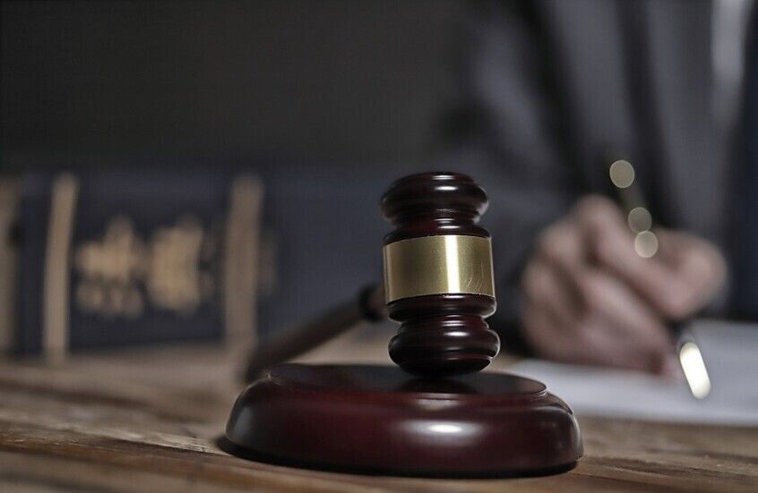 الخليج اليوم .. محاكمة نائب سابق في الكويت بتهمة الإساءة إلى الذات الأميرية