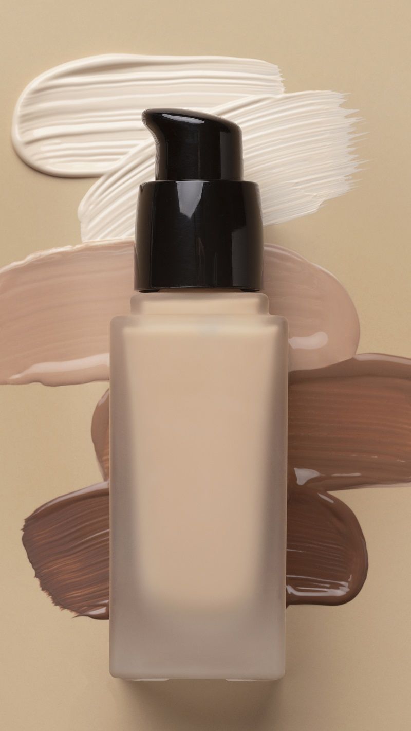 لماذا يستخدم البرايمر؟ السرّ الحقيقي وراء مكياج مثالي يدوم طويلاً