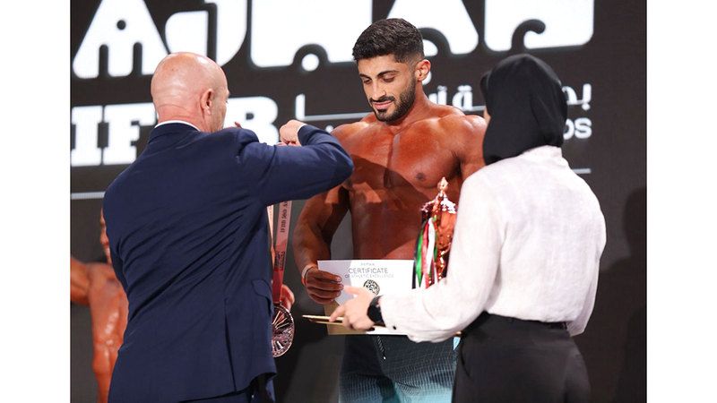 الامارات | المهيري.. عاشق كرة القدم يتقلد ميداليتي بناء أجسام في 6 أيام