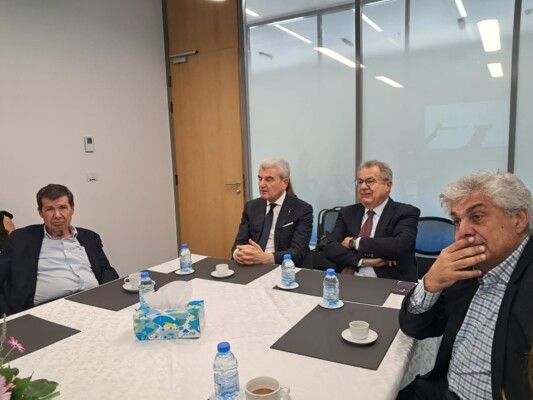 وزير الصناعة جال على 3 مصانع للأدوية: لوجوب زيادة الانتاج وتخفيف نسب الاستيراد