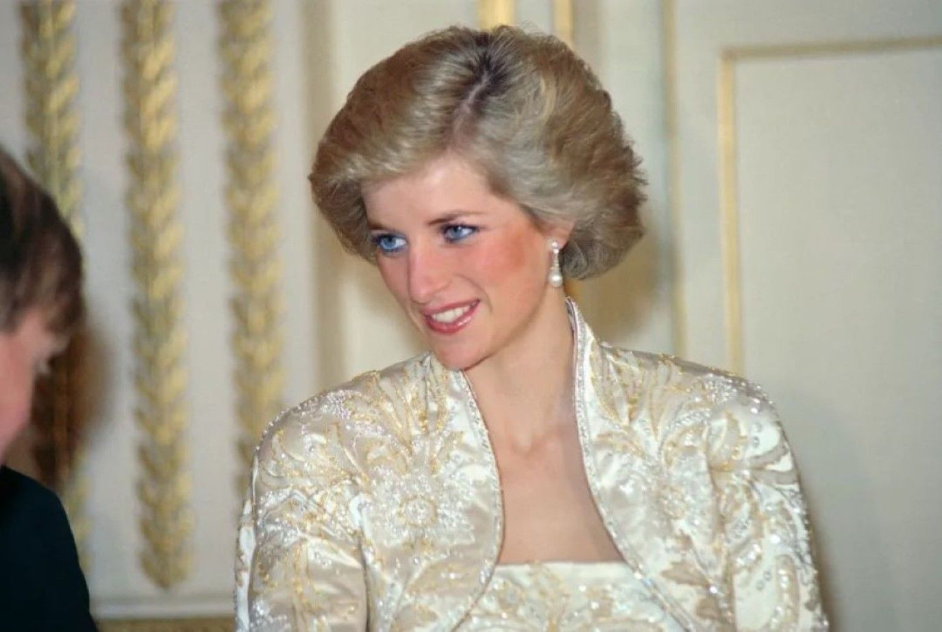 حكاية الفستان الذي ارتدته الأميرة ديانا وأطلق عليه فستان الانتقام